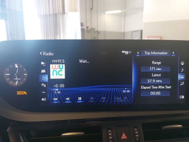 Used 2022 Lexus ES 300h w/ Premium Package image 20