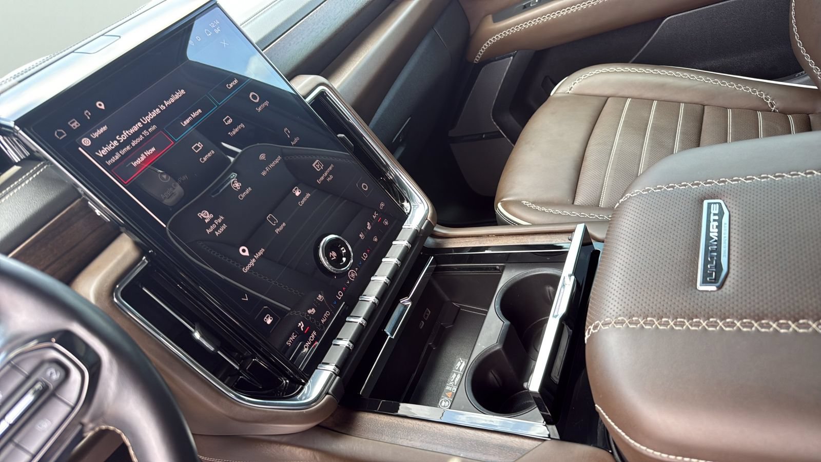 Used 2025 GMC Yukon Denali Ultimate AWD/4WD image 21
