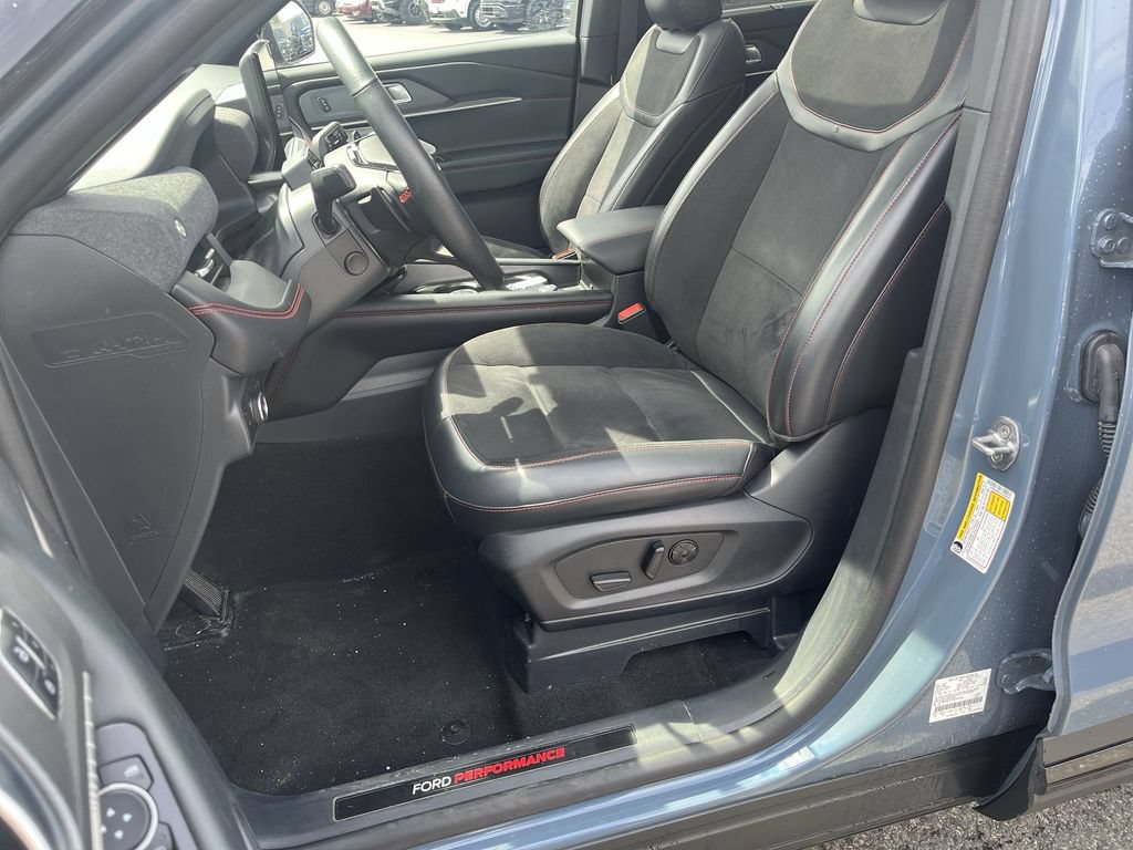 Certified 2025 Ford Explorer ST AWD/4WD image 6