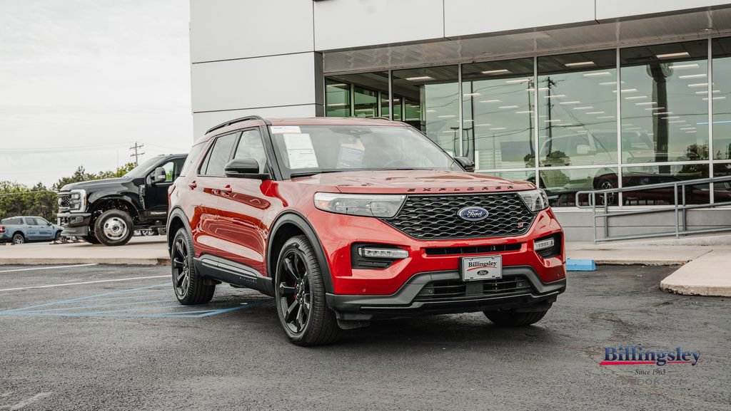 Certified 2024 Ford Explorer ST w/ Equipment Group 401A AWD/4WD image 3