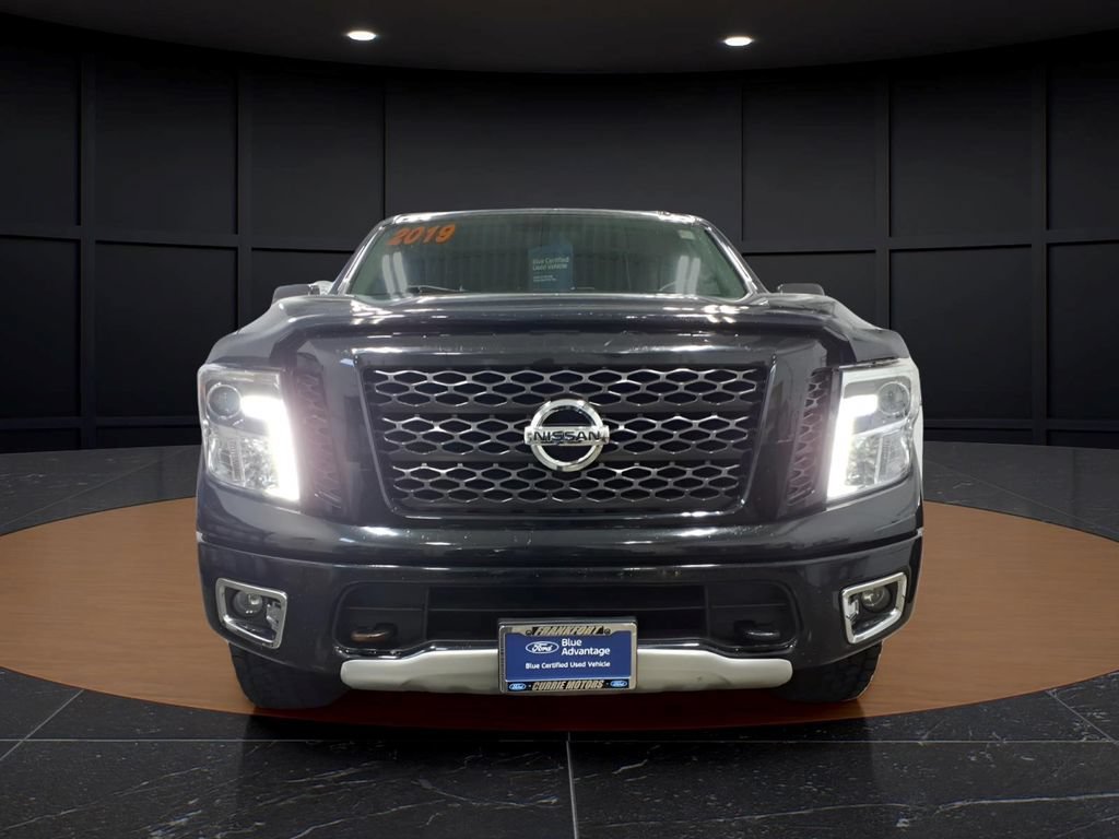 Used 2019 Nissan Titan PRO-4X AWD/4WD image 2