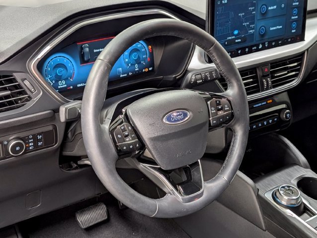 Certified 2026 Ford Escape Platinum w/ Premium Technology Package AWD/4WD image 9
