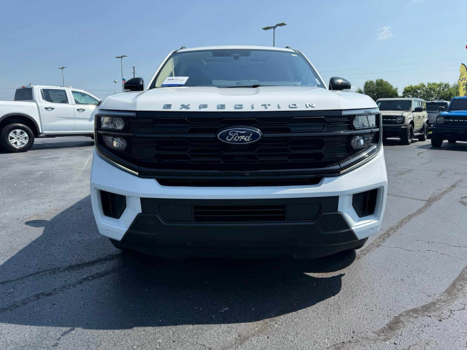 Certified 2025 Ford Expedition Active AWD/4WD image 24