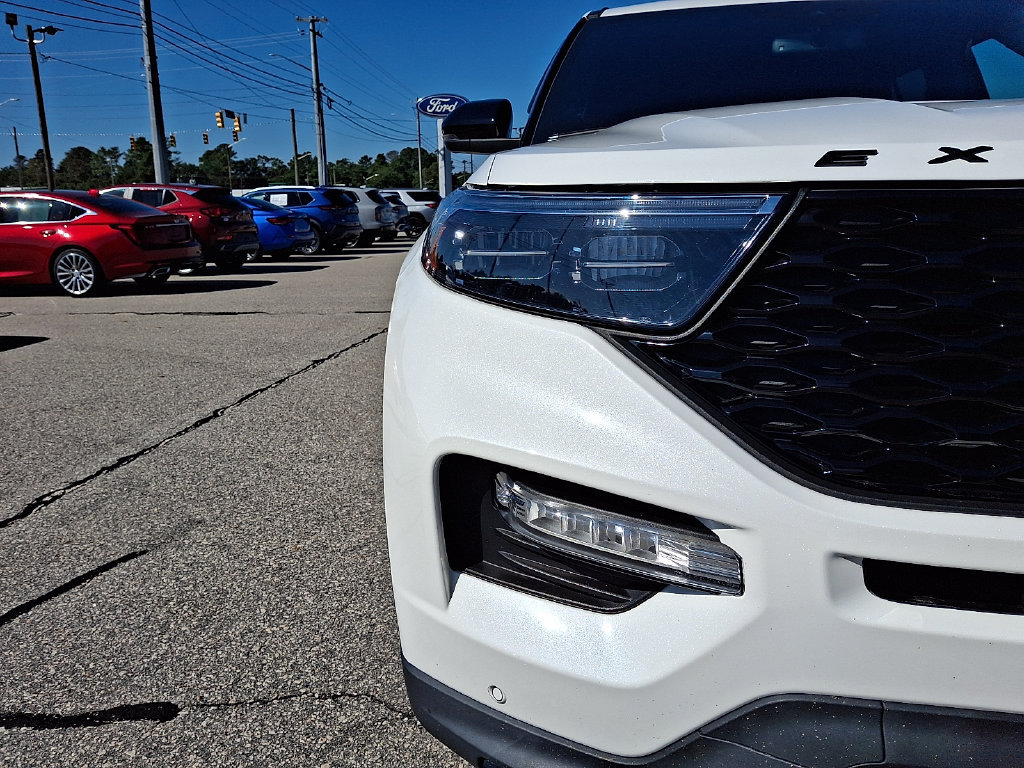 Certified 2023 Ford Explorer ST w/ Equipment Group 401A AWD/4WD image 8