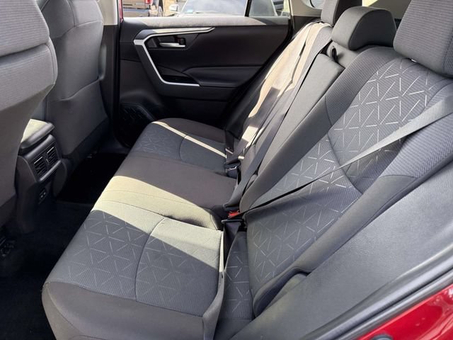Used 2025 Toyota RAV4 XLE AWD/4WD image 15
