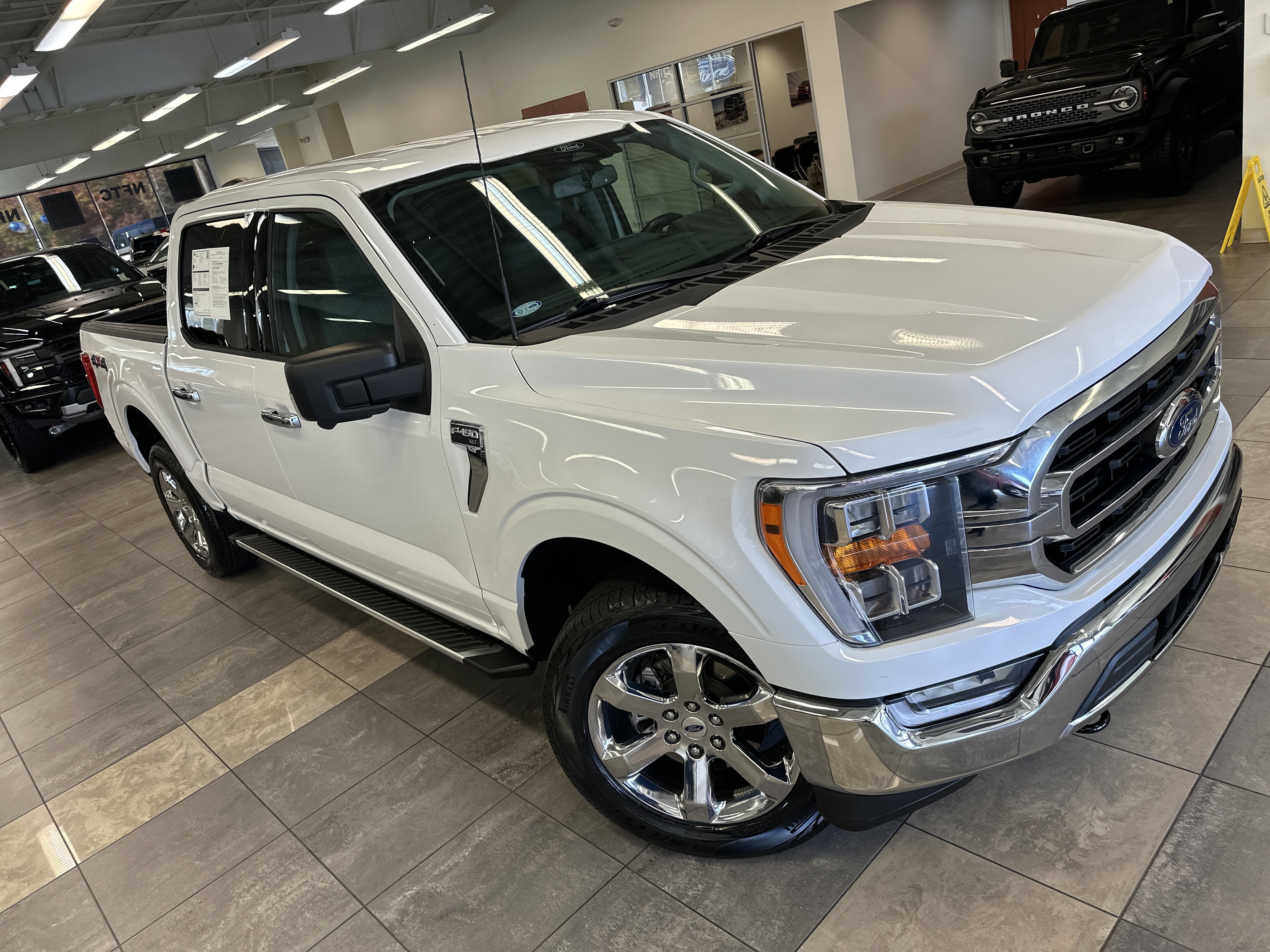 Certified 2022 Ford F150 XLT w/ Equipment Group 302A High image 8