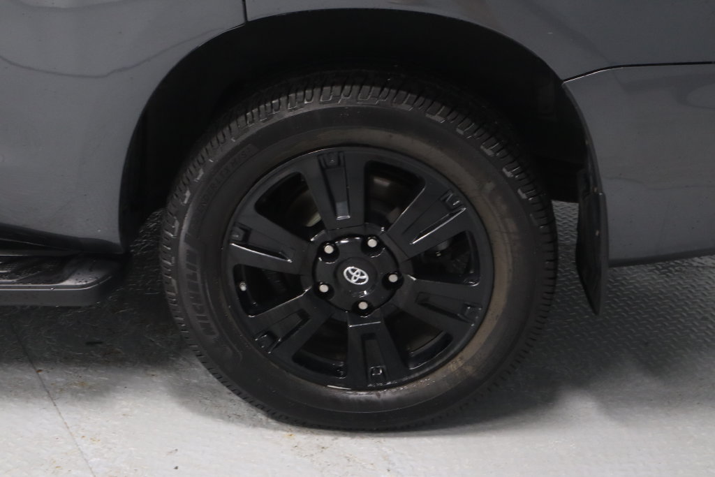 Used 2019 Toyota Sequoia TRD Sport w/ TRD Sport Premium Package AWD/4WD image 10