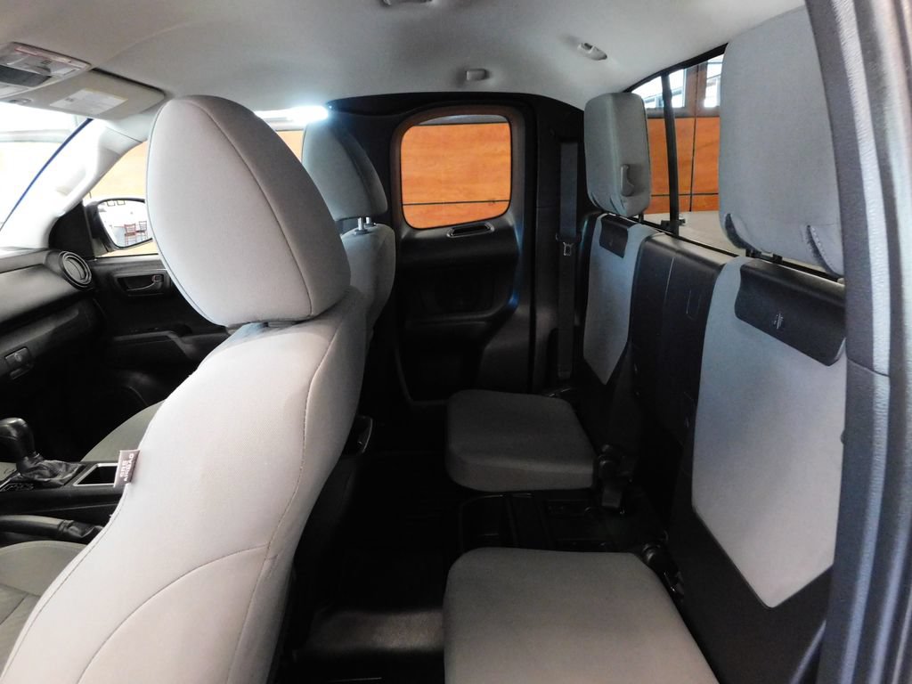 Used 2020 Toyota Tacoma SR w/ SR Convenience Package AWD/4WD image 30