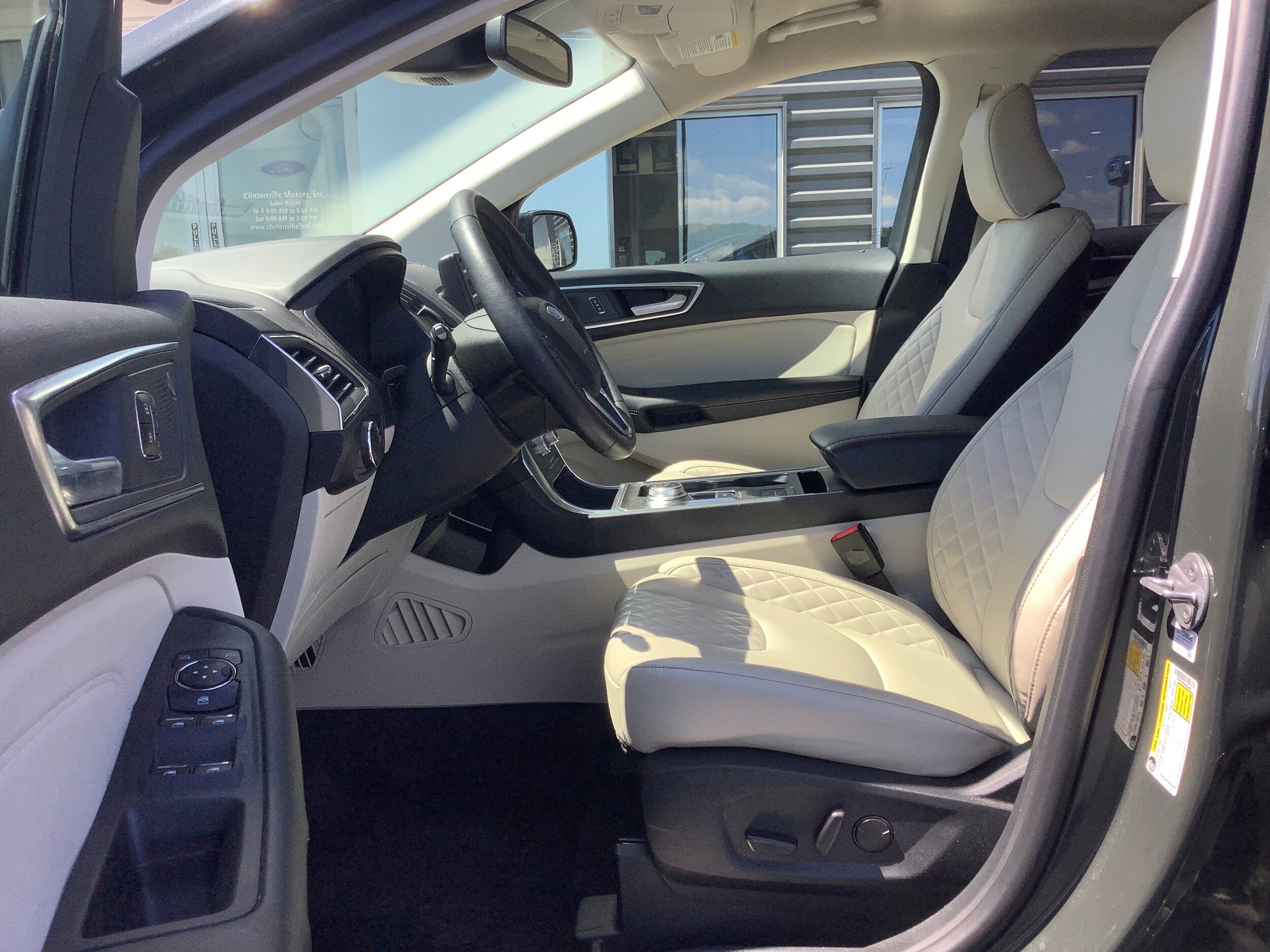 Certified 2024 Ford Edge Titanium AWD/4WD image 7