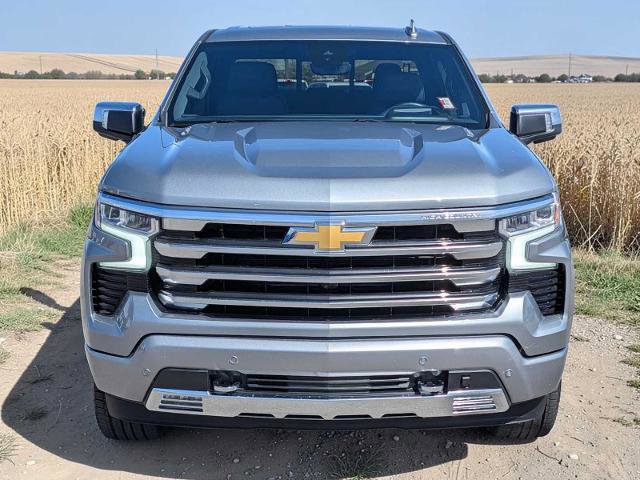 Used 2023 Chevrolet Silverado 1500 High Country w/ High Country Premium Package AWD/4WD image 8