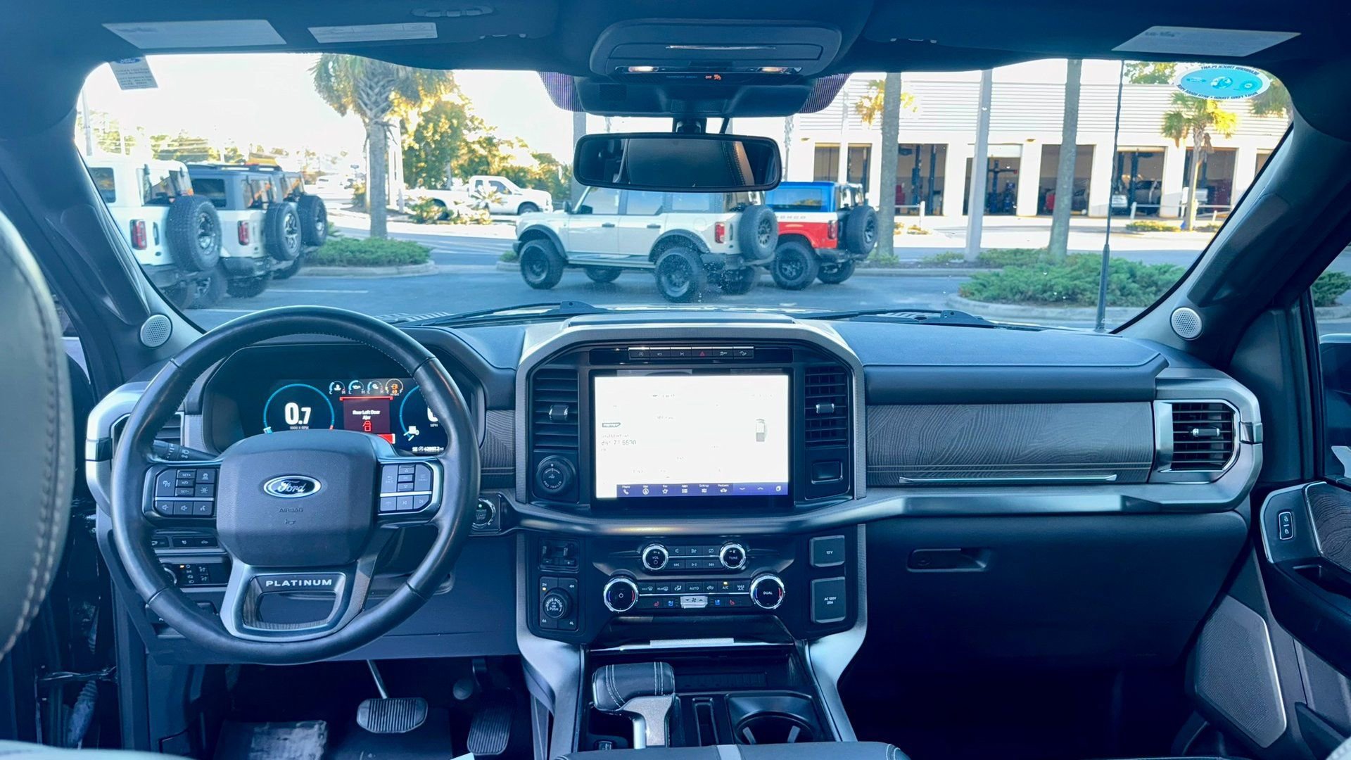 Certified 2023 Ford F150 Platinum w/ Equipment Group 701A High image 29