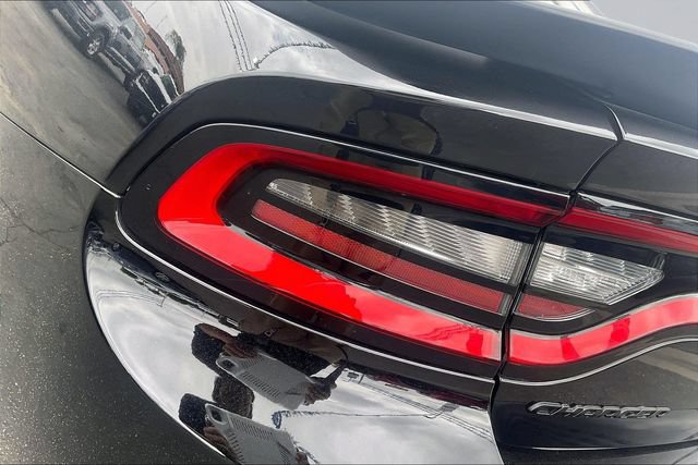 Used 2022 Dodge Charger SXT w/ Blacktop Package RWD image 30