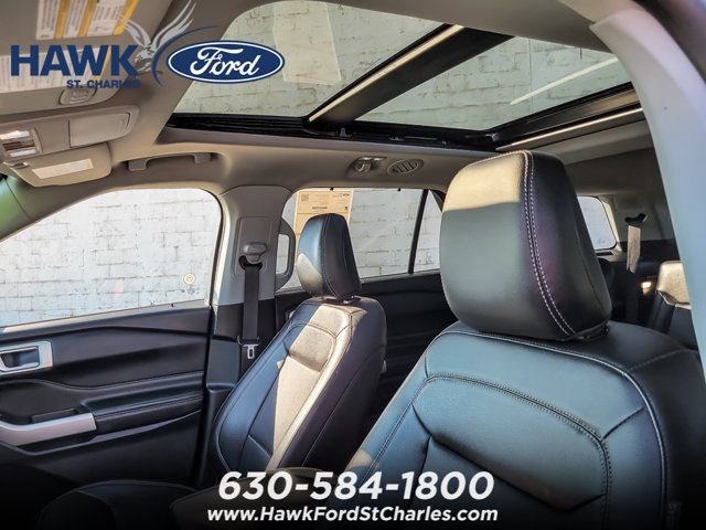 Certified 2022 Ford Explorer Limited w/ Equipment Group 301A AWD/4WD image 9