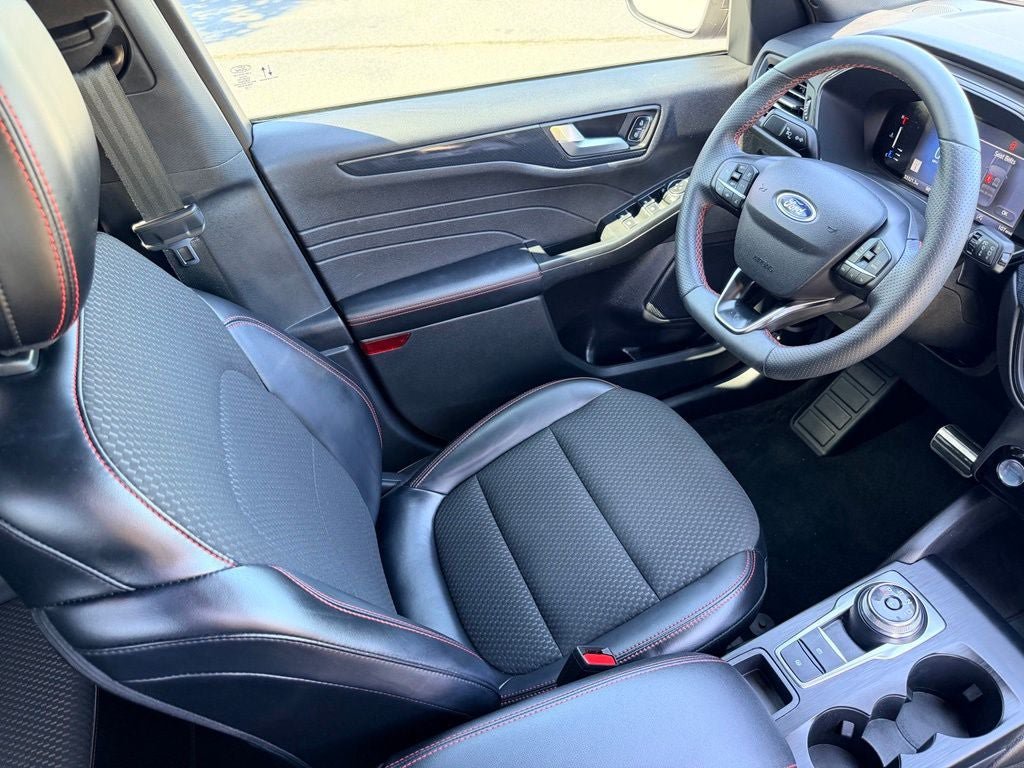 Certified 2023 Ford Escape ST-Line w/ Tech Pack #1 FWD image 15