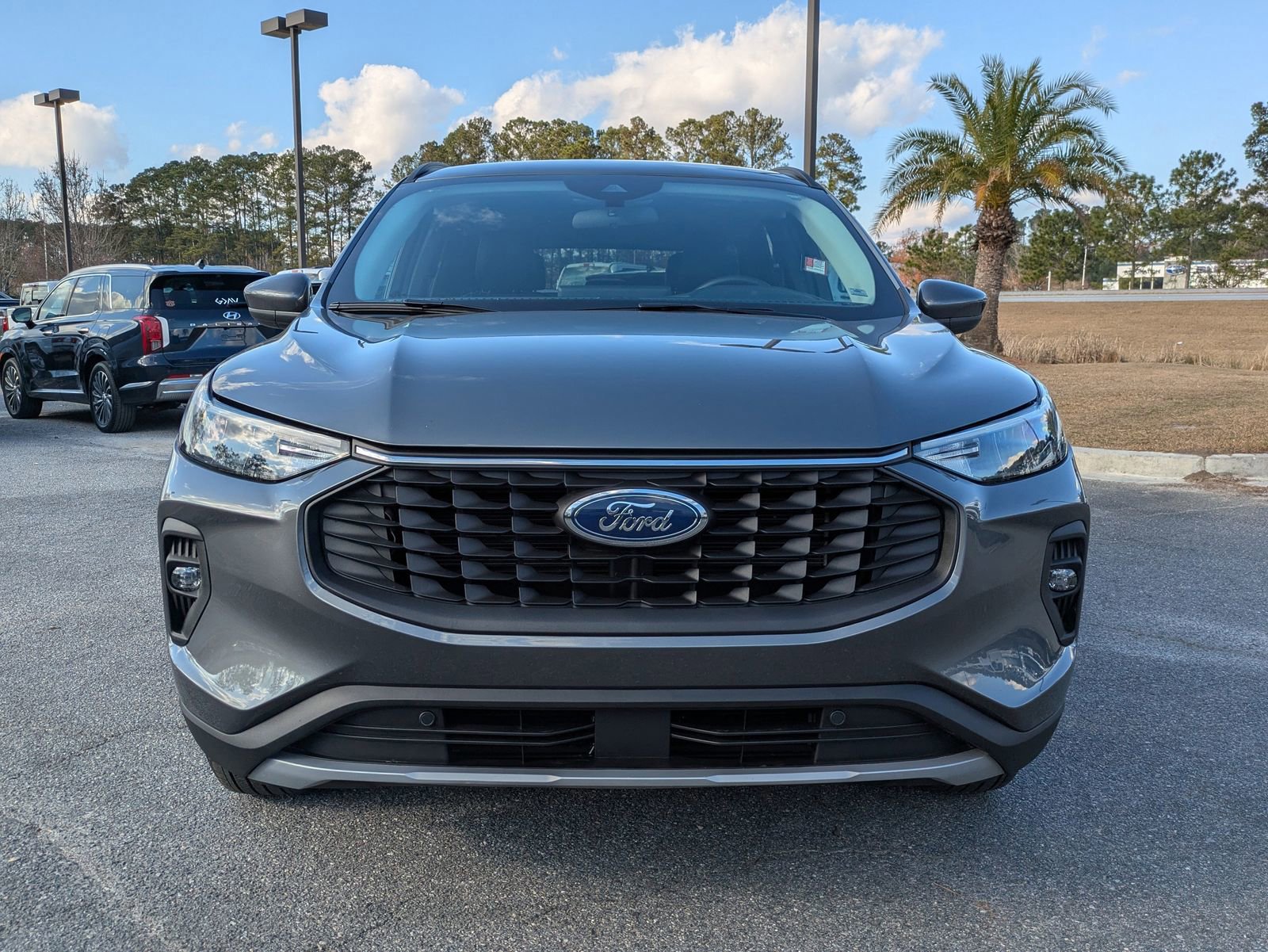 Certified 2025 Ford Escape SE image 9