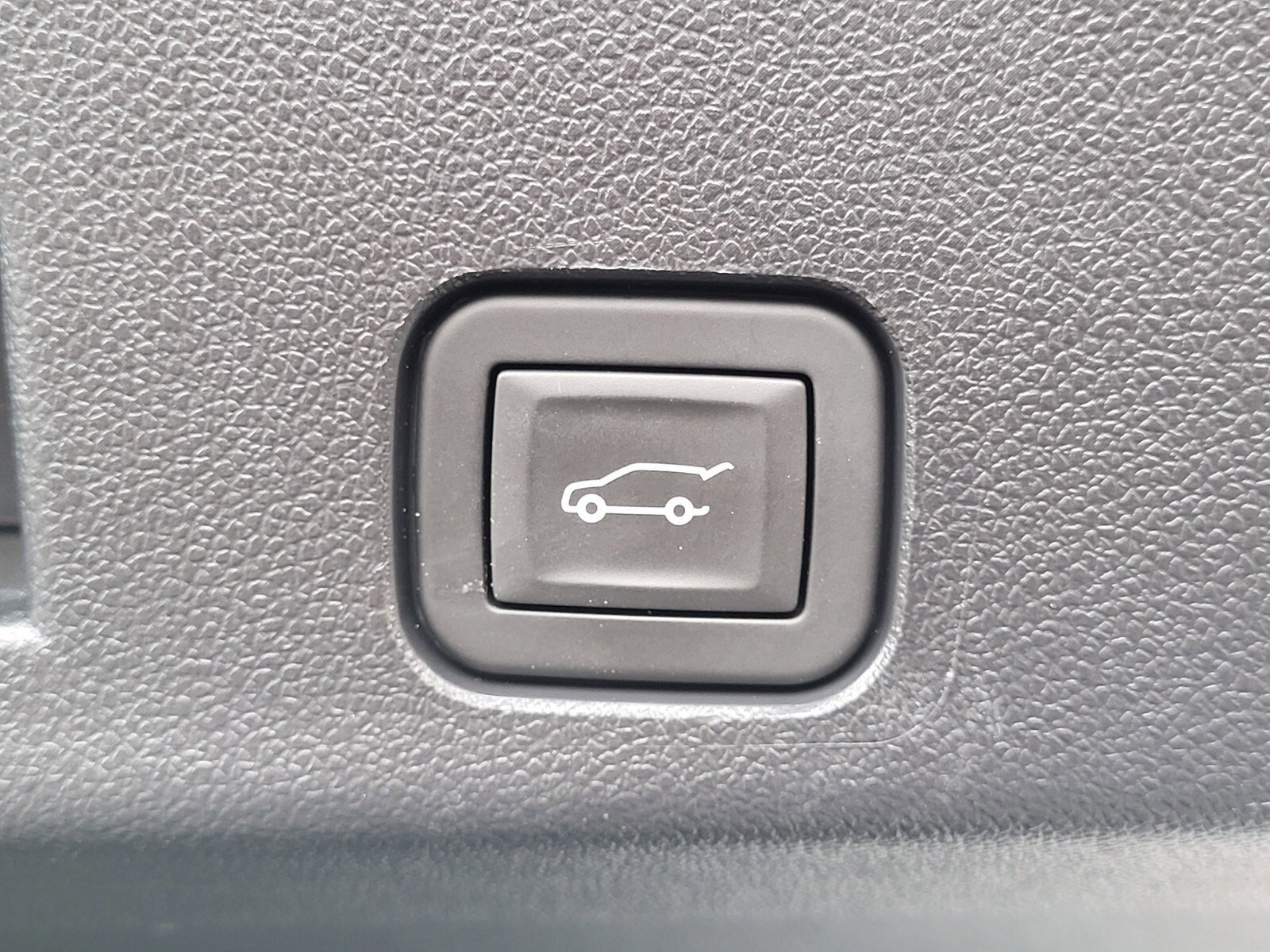 Used 2025 GMC Acadia Elevation FWD image 29