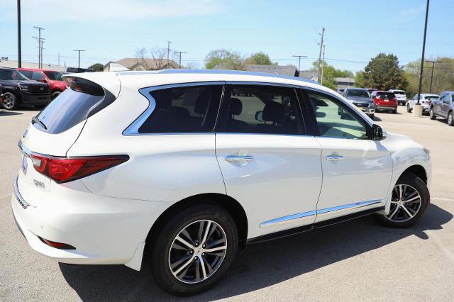 Used 2019 INFINITI QX60 Luxe w/ Essential Package AWD/4WD image 3
