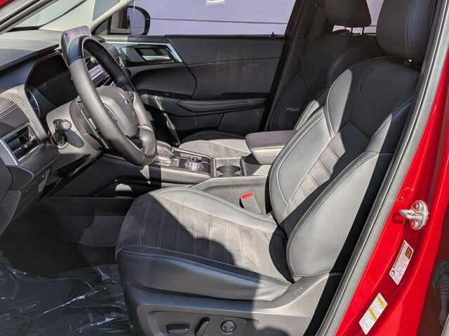 Used 2024 Mitsubishi Outlander SE FWD image 16