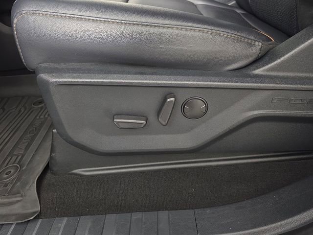 Certified 2025 Ford F350 Lariat w/ Black Appearance Package image 21