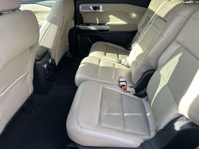 Certified 2021 Ford Explorer Limited w/ Hybrid Equipment Group 310A image 18
