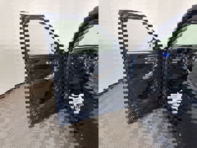 Certified 2023 Ford Explorer XLT w/ Equipment Group 202A image 11