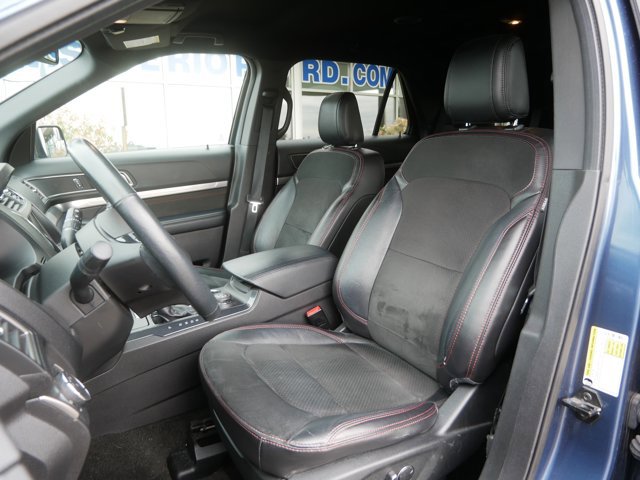 Certified 2018 Ford Explorer XLT w/ Equipment Group 202A AWD/4WD image 10