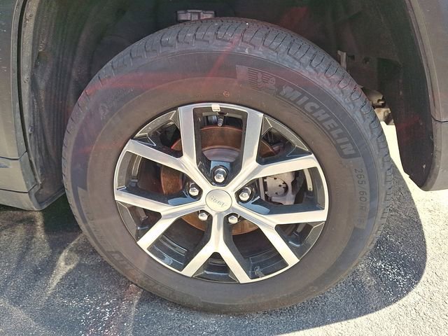 Used 2025 Jeep Grand Cherokee Limited AWD/4WD image 8