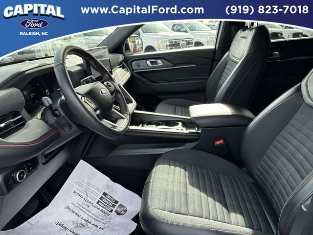 Certified 2025 Ford Explorer ST-Line w/ Premium Package image 17