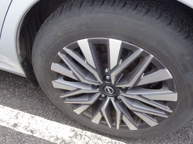 Used 2023 Nissan Altima 2.5 SV FWD image 12