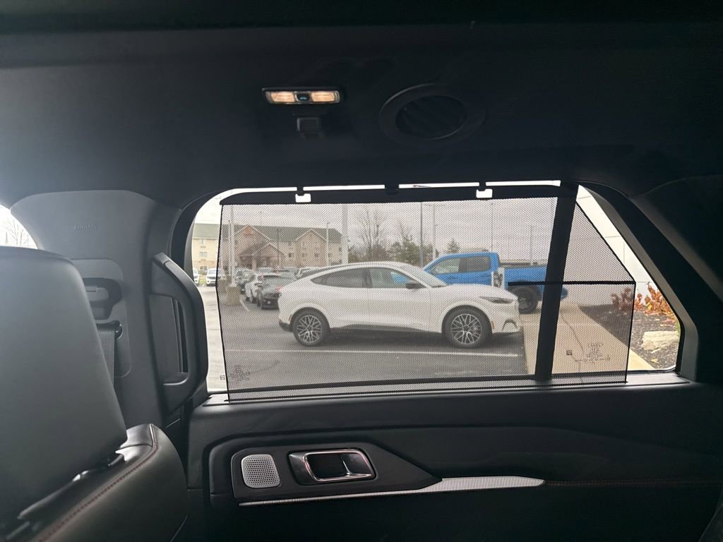 Certified 2025 Ford Explorer ST image 28