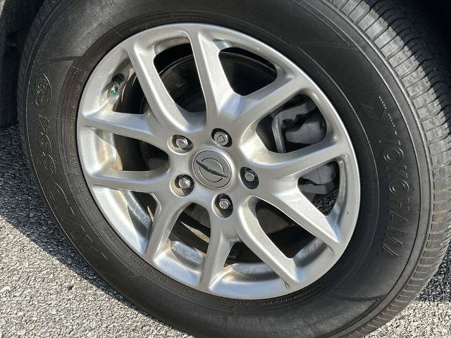 Used 2025 Chrysler Pacifica Select FWD image 12