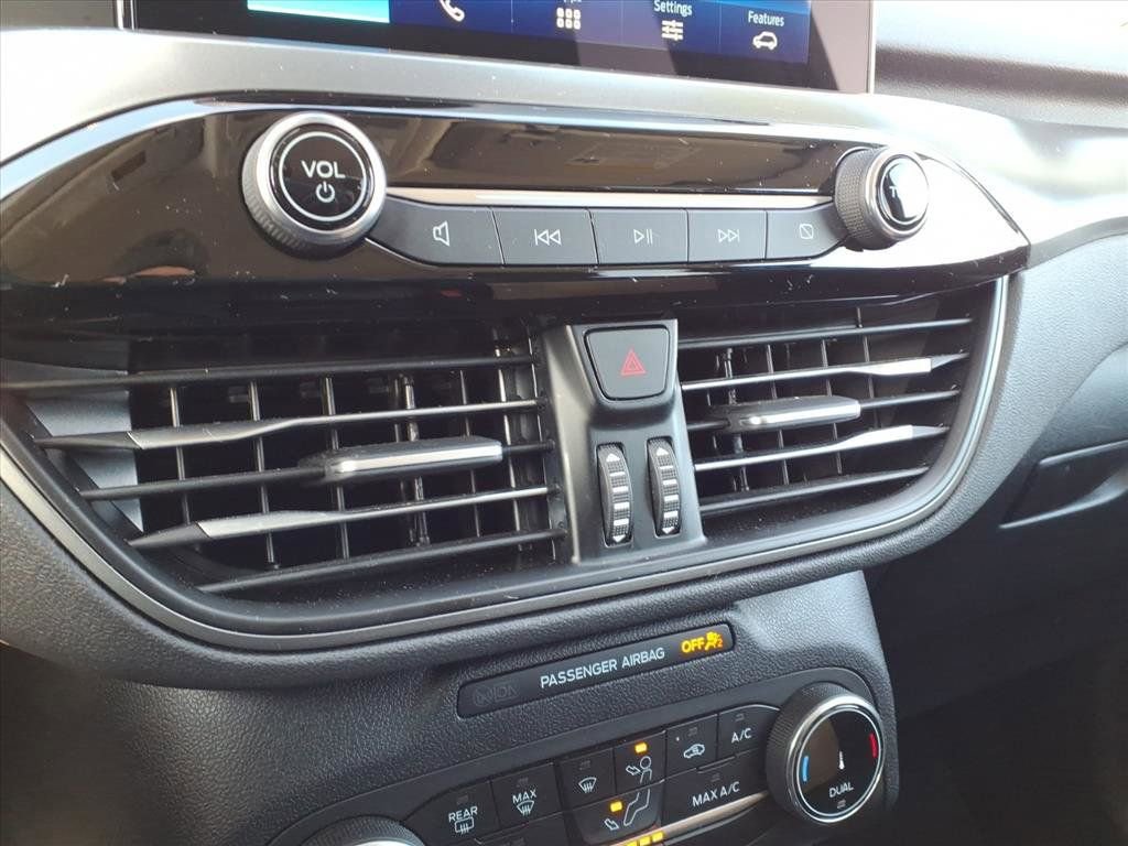 Certified 2025 Ford Escape Active AWD/4WD image 21
