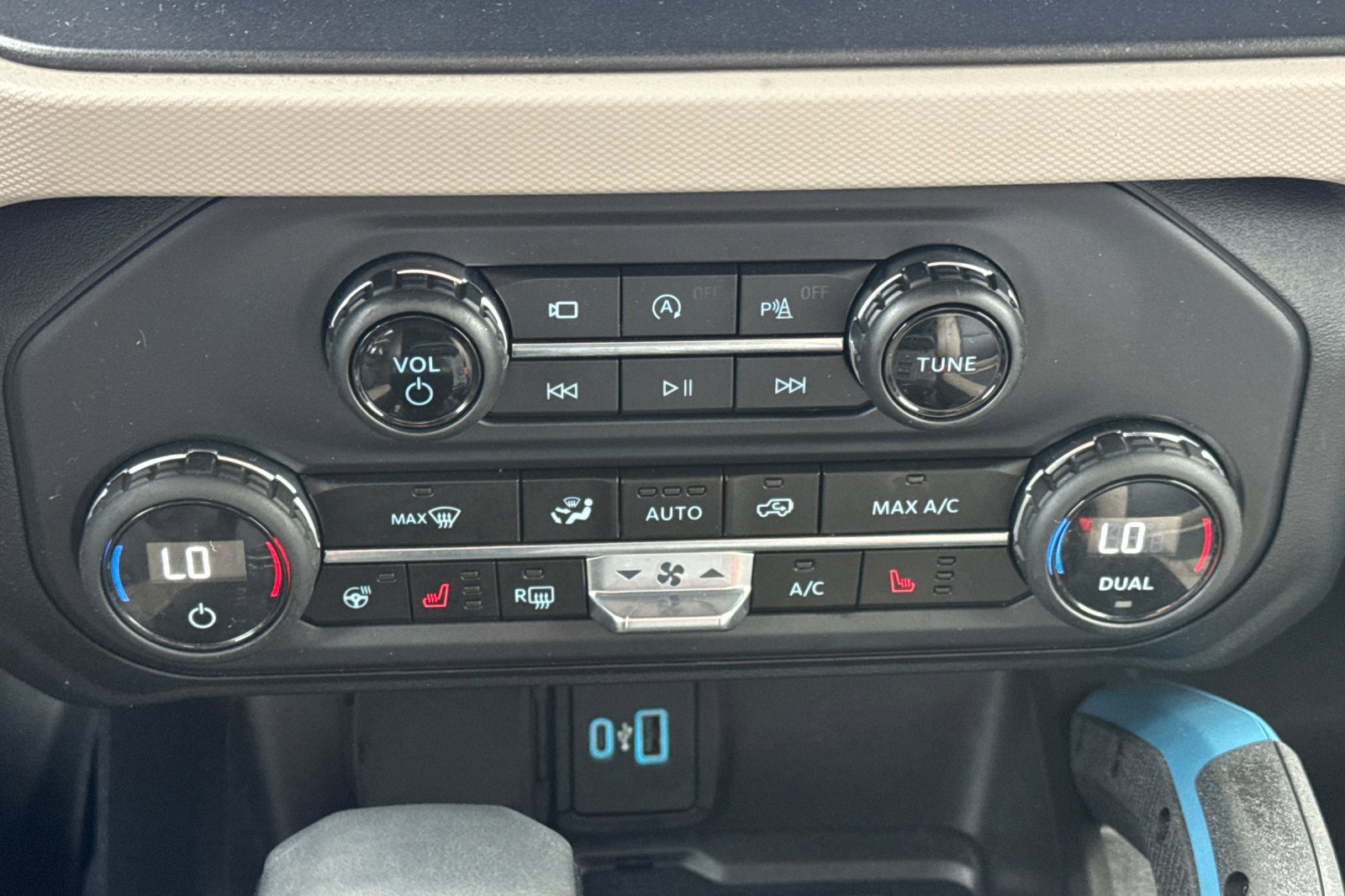 Certified 2023 Ford Bronco Wildtrak AWD/4WD image 21