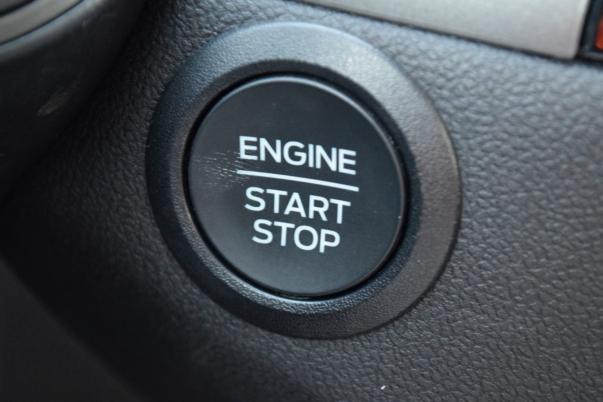 Certified 2025 Ford Escape Active FWD image 15