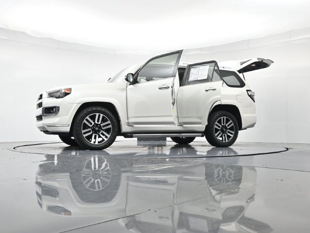 Used 2018 Toyota 4Runner Limited RWD image 56