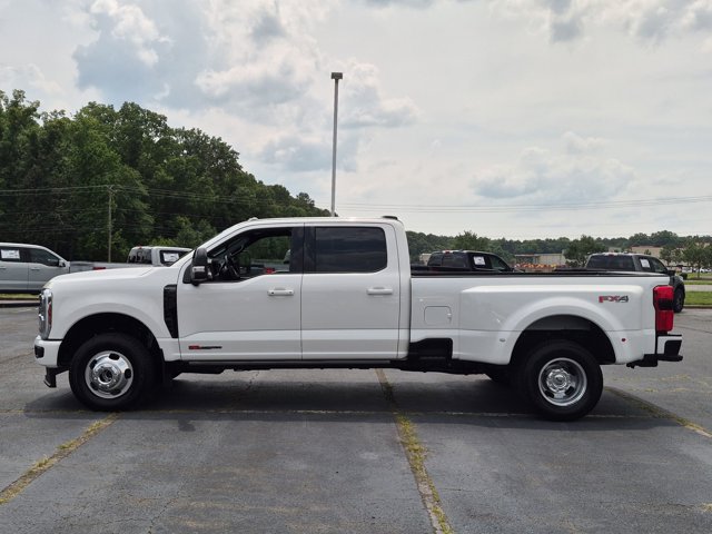 Certified 2025 Ford F350 Platinum AWD/4WD image 7