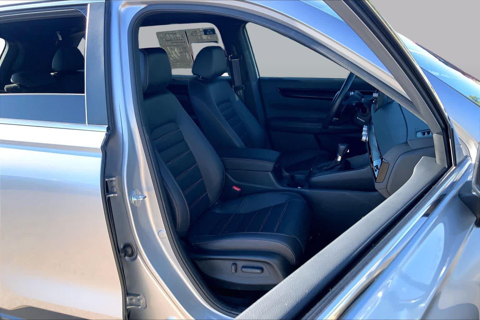 Used 2023 Honda CR-V Sport Touring image 9