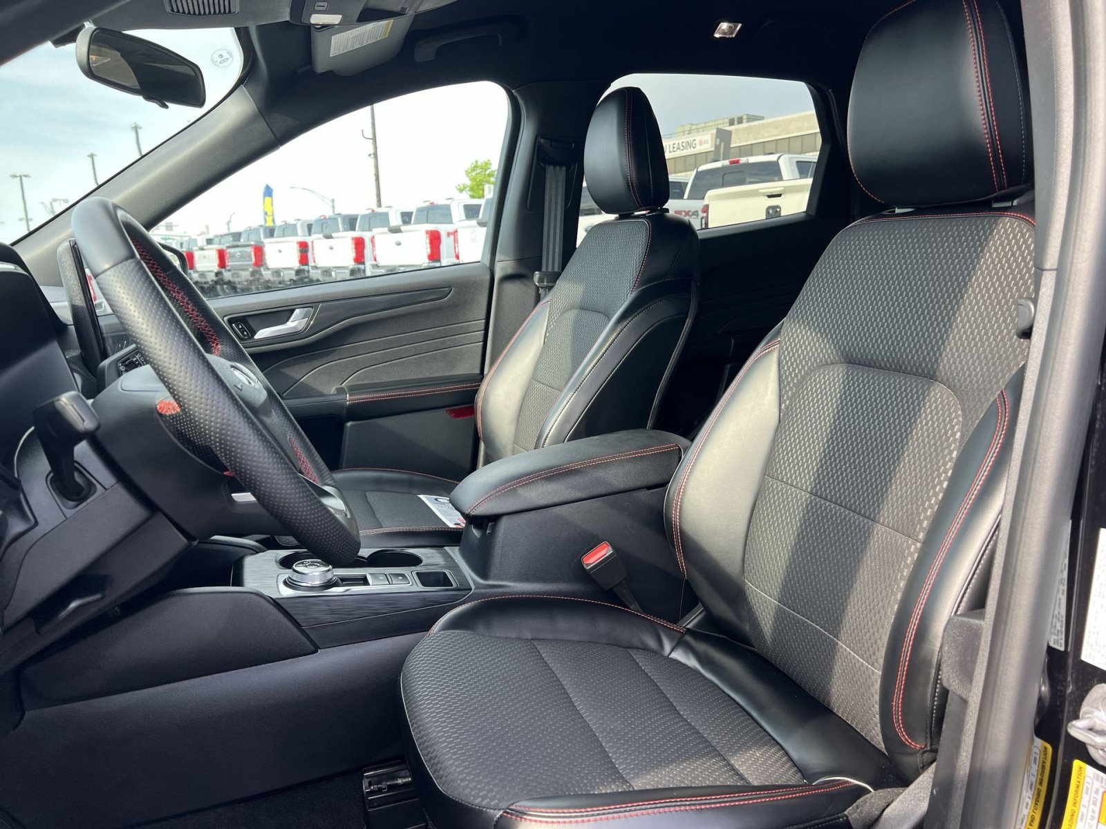 Certified 2023 Ford Escape ST-Line w/ Tech Pack #1 AWD/4WD image 13