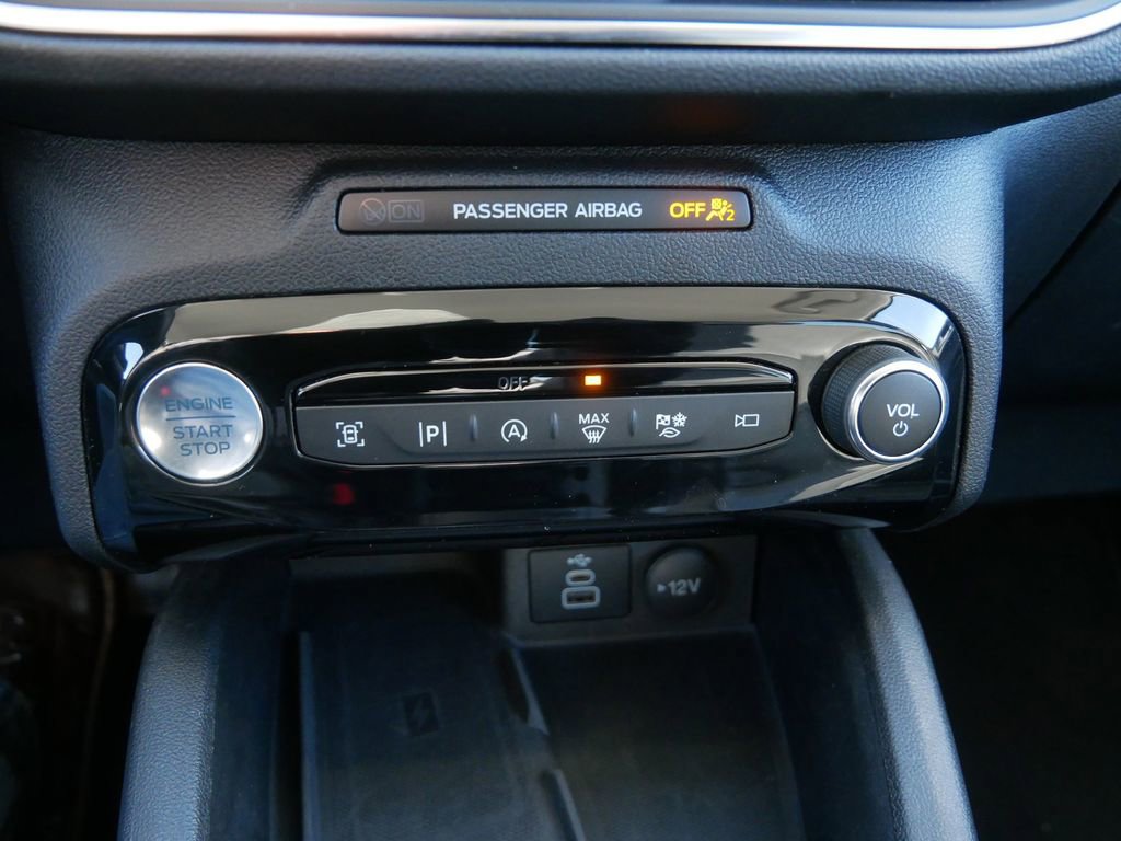 Certified 2024 Ford Escape Platinum image 23