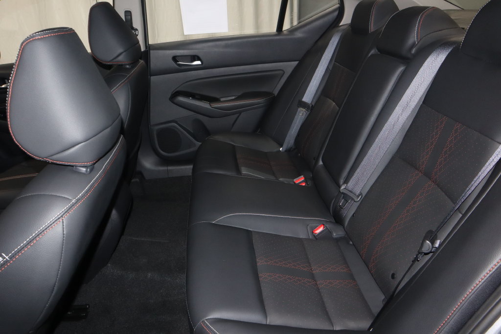 Used 2023 Nissan Altima 2.5 SR w/ SR Premium Package FWD image 16