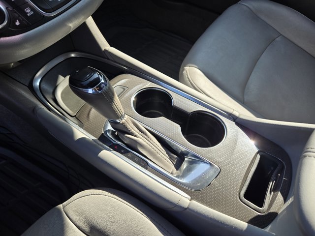 Used 2018 Chevrolet Malibu LT w/ Leather Package image 17