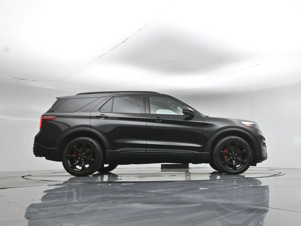 Certified 2023 Ford Explorer ST w/ Equipment Group 401A AWD/4WD image 9