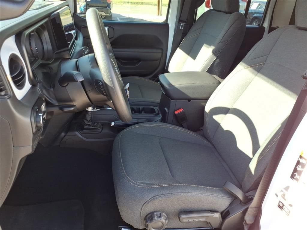 Used 2025 Jeep Gladiator Sport image 18