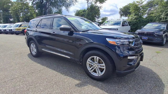 Certified 2022 Ford Explorer XLT w/ Equipment Group 202A image 2