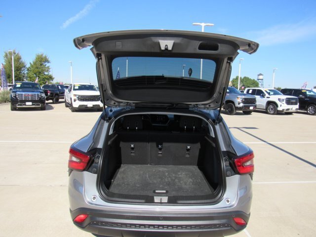 Used 2026 Chevrolet Trax LS w/ Driver Confidence Package FWD image 20