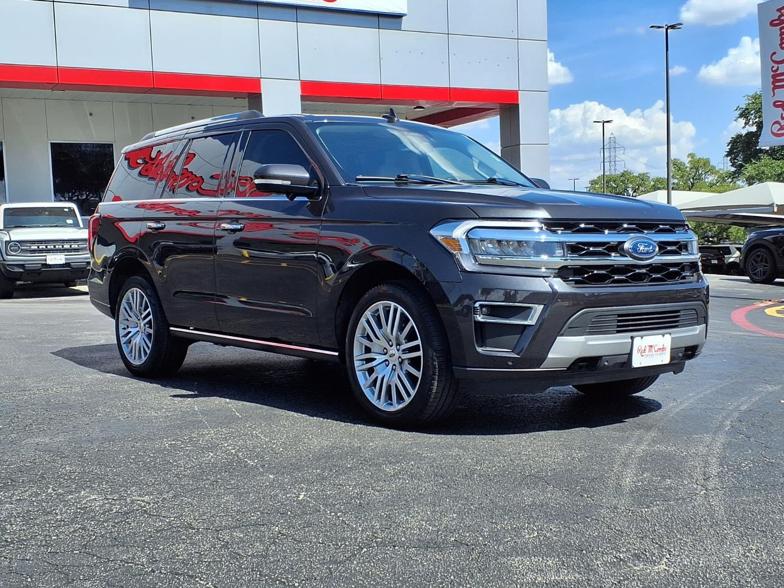 Certified 2024 Ford Expedition Limited AWD/4WD image 4