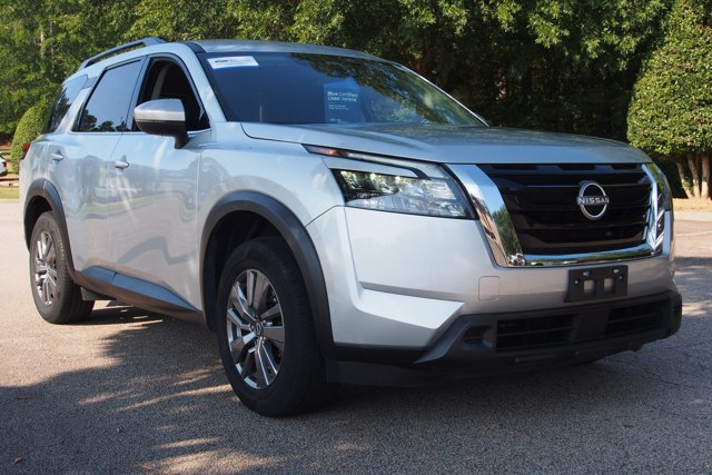 Used 2024 Nissan Pathfinder SV