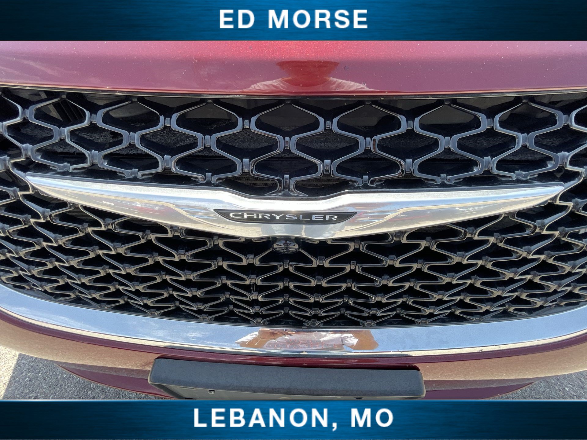 Used 2023 Chrysler Pacifica Touring-L FWD image 28