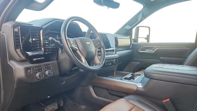 Used 2024 Chevrolet Silverado 3500 High Country w/ High Country Premium Package image 9