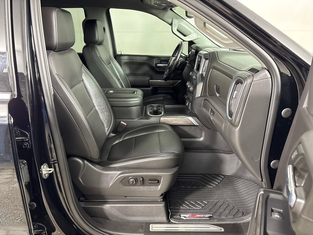 Used 2020 Chevrolet Silverado 1500 LTZ AWD/4WD image 6